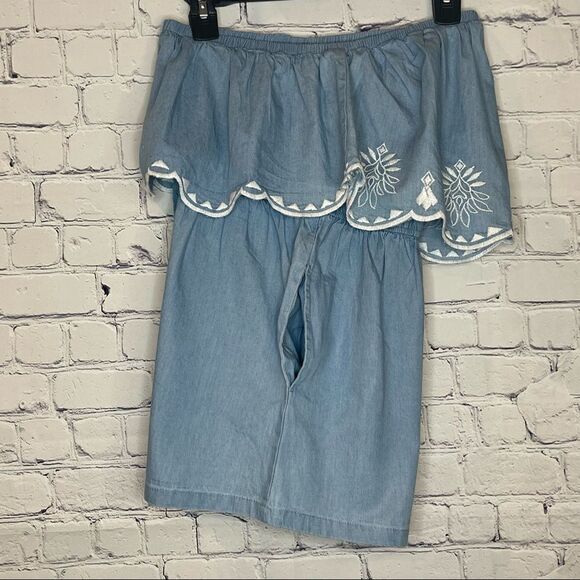 Off-Shoulder Romper  - Picture 4 of 6